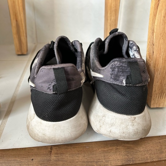 Vintage Nike Roshe One - Picture 4 of 5